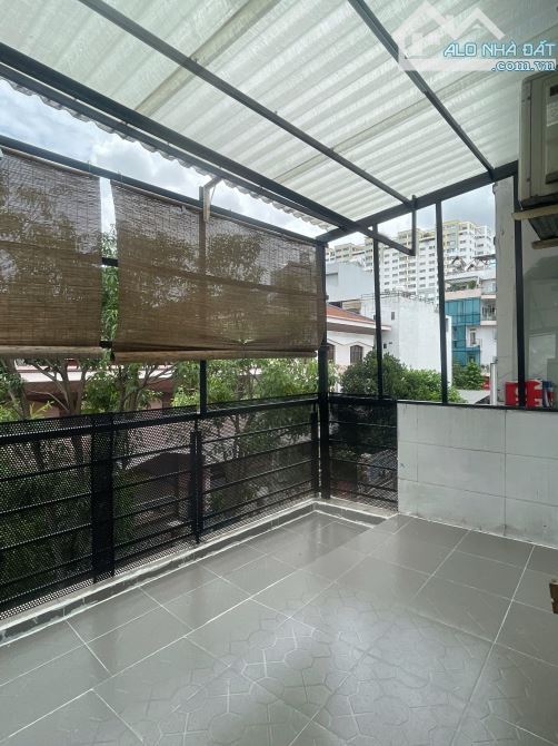 Cho thuê nhà Tân Vĩnh - Ngang 4 dài 5 - 4 tầng - xe hơi đỗ cửa Q4. - 4