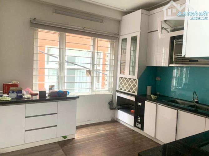 LÔ GÓC Ô TÔ VÀO NHÀ PHÙNG CHÍ KIÊN 40m MT 6m SIÊU ĐẸP  6 TẦNG 12 TỶ - 4