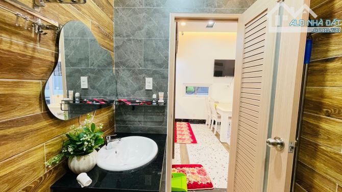 Nhà mới đẹp, Sân Vườn, TRUNG TÂM ĐÀ LẠT, Cách Hồ 500 mét đi bộ, gần chợ - 4