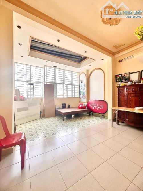 🔥NHÀ 3 TẦNG ĐƯỜNG CMT8 QUẬN10- 60m2-NGANG 5m -GIÁ 9,2 tỷ - 5