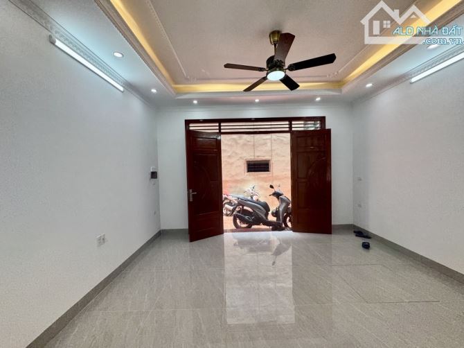 ✈️NHÀ MỚI HOA LÂM.LỆ MẬT. TRUNG TÂM VIỆT HƯNG🎄NỘI THẤT CƠ BẢN.CÁCH BIGC CHỈ 400M - 5