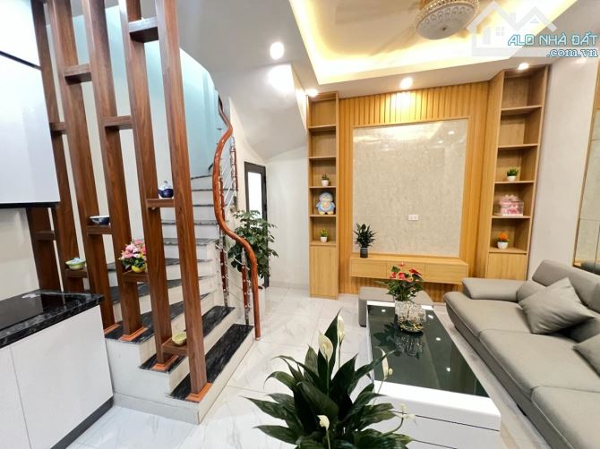 Bán nhà phố Tôn Đức Thắng, lô góc 3 mặt thoáng, 5 tầng mới, ô tô tránh giá 6.3tỷ - 5