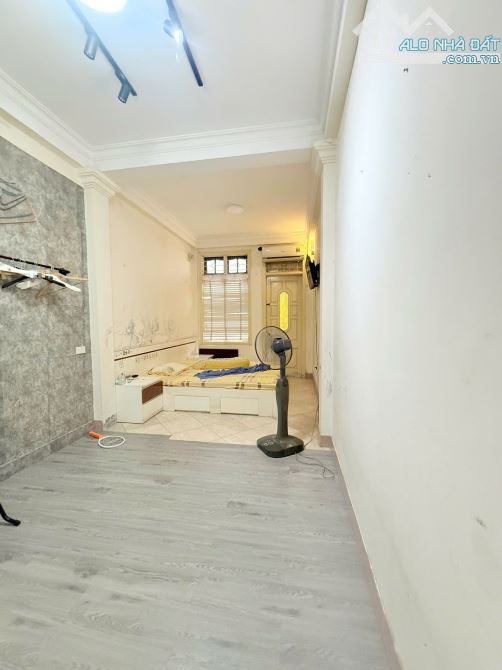 BÁN NHÀ MẶT PHỐ TRẦN QUANG DIỆU ĐỐNG ĐA 35m 6T Mt 3.5m GIÁ 23 TỶ Ô TÔ KINH DOANH VĂN PHÒNG - 5