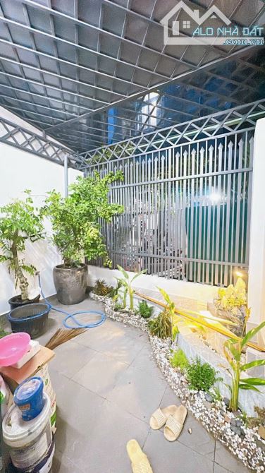 BÁN NHÀ MỚI XÂY ĐẸP 3 TẤM SÁT MẶT TIỀN TÔN ĐẢN Q4 DT 4*19 GIÁ 7TỈ TL KDC HÌNH THẬT - 5