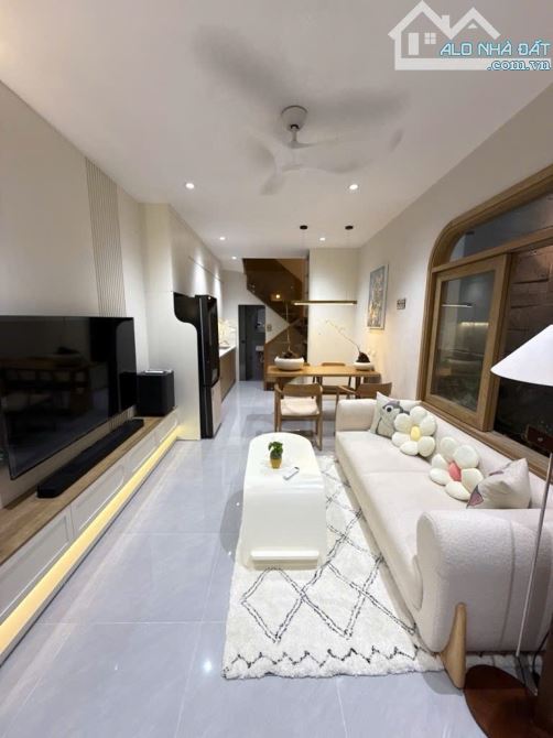 🔥 Bán nhà 5.5 tỷ -35 m2 - khu Hoàng Cầu, trung tâm Hà Nội 🔥 - 5