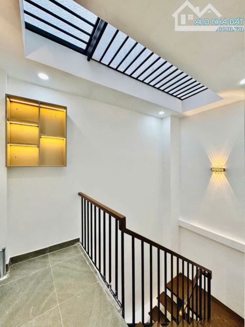 Bán gấp nhà lô góc 39m CHỈ 7 TỶ NHỈNH 2 thoáng , công năng 6 ngủ full nội thất, 30m ra ôtô - 5