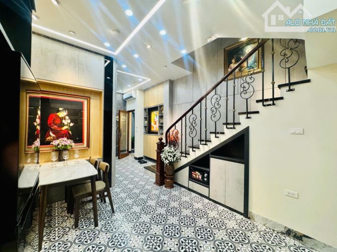 Bán nhà trung tâm quận Thanh Xuân, Ngõ rộng, Full Nội thất, DT 43m2*5 Tầng* Giá 8,95 Tỷ - 3