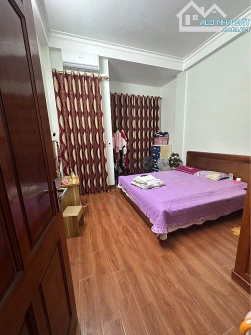 Bác Thoát em cần bán nhà 4t,53m tại Bà Triệu,HĐ, tiện ích , ô tô gần nhà  gần 8t - 5