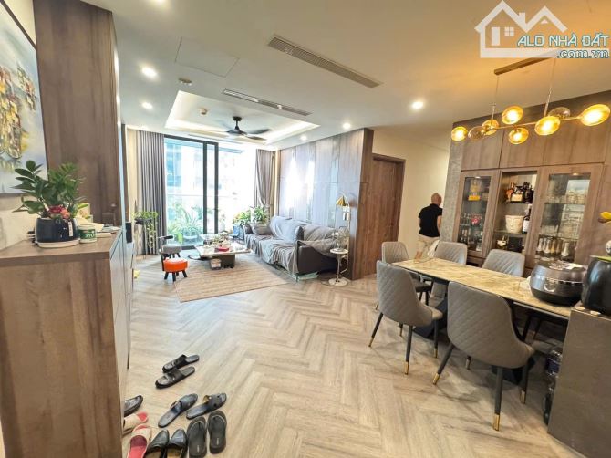BÁN CĂN HỘ SUNSHINE CITY – 105M² – TẦNG 18 – 11 TỶ - CĂN GÓC - FULL NỘI THẤT - 5