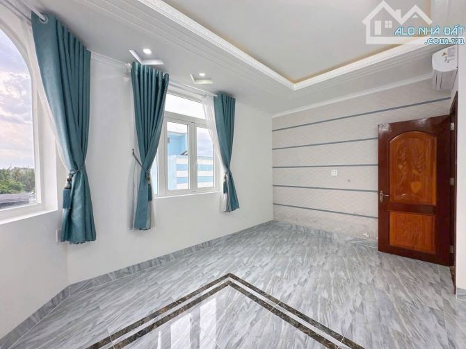 NHÀ 4TẦNG KIÊNG CỐ GÓC 2 MẶT TIỀN- TUYỆT ĐẸP - HẺM 567 BỜ HỒ BÚNG XÁNG GẦN ĐH CẦN THƠ - 5