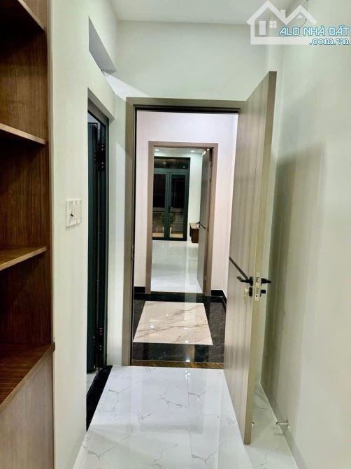 200tr/1m2 Nhà 6 tầng thang máy vừa ở vừa kinh doanh- Ô Tô 7 chỗ vào nhà - 6