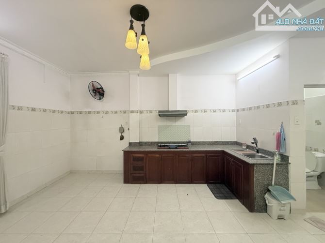 SIÊU VIP MẶT ĐƯỜNG NGUYỄN VĂN ĐẬU - 85M (4.2x20) 3 TẦNG 4 PN 4 WC - VỊ TRÍ ĐẮC ĐỊA - KINH - 6