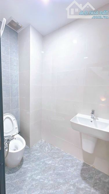BÁN NHÀ MỚI XÂY ĐẸP 3 TẤM SÁT MẶT TIỀN TÔN ĐẢN Q4 DT 4*19 GIÁ 7TỈ TL KDC HÌNH THẬT - 6