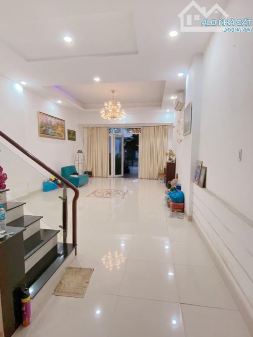 ĐỊNH CƯ MỸ TÔI CẦN BÁN CĂN NHÀ HẺM ĐƯỜNG NGUYỄN THIỆN THUẬT QUẬN 3 46M2/3TY380 SHR - 6