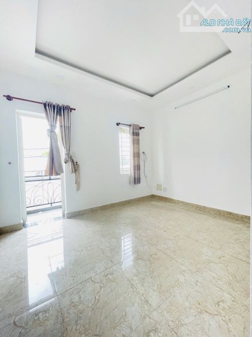 Bán nhà Tô Ngọc Vân, Thạnh Xuân, Quận 12, (4 x 15) x 3 tầng, hẻm 6m thông, 5.1 tỷ - 6