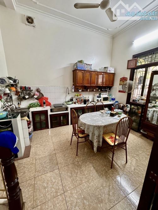 BÁN NHÀ 3 TẦNG LIÊN MẠC – 202M² – NGÕ Ô TÔ – LÔ GÓC – MT 18.3M – 25.8 TỶ - 6