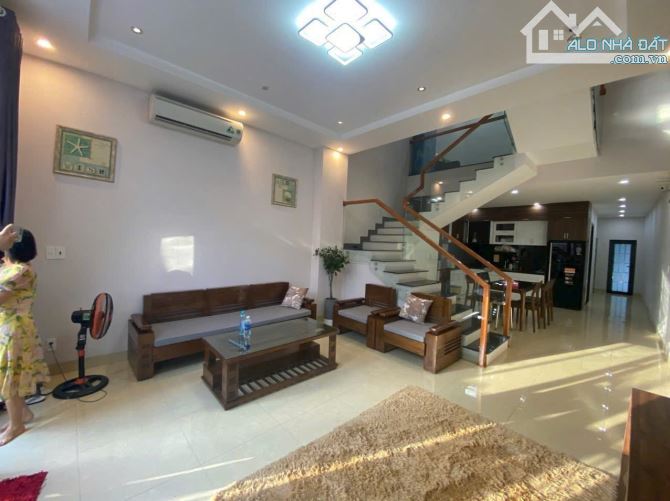 Nhà đẹp   3 Tầng Đường hoàng bính chính ngũ hành sơn đà nẵng - 6