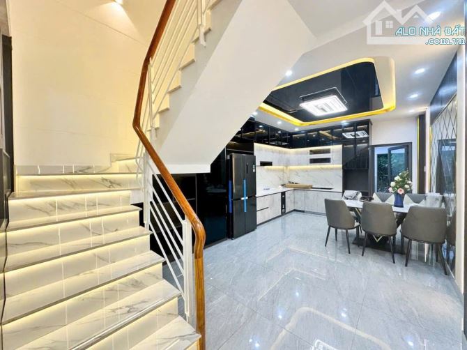 NGUYỄN THỊ HƯƠNG, NHÀ BÈ - 70m2 - 3TẦNG- 4PN - 6TỶ95. - 6