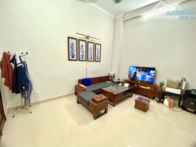 Bán nhà Thanh Xuân 64m 4 tầng MT 8.5m chỉ 10 tỷ chẵn - nhà rất thoáng, gần ô tô - 6