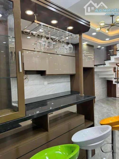 200tr/1m2 Nhà 6 tầng thang máy vừa ở vừa kinh doanh- Ô Tô 7 chỗ vào nhà - 7
