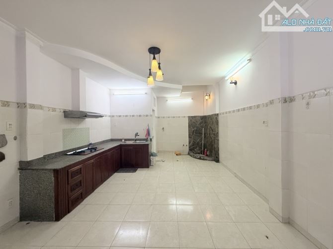 SIÊU VIP MẶT ĐƯỜNG NGUYỄN VĂN ĐẬU - 85M (4.2x20) 3 TẦNG 4 PN 4 WC - VỊ TRÍ ĐẮC ĐỊA - KINH - 7