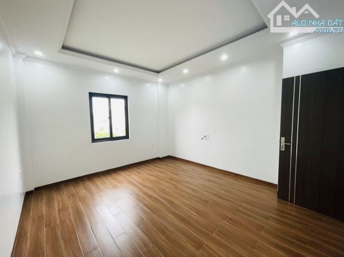🏠Bán Nhà 4 mới tầng đl sân cổng riêng Miếu Hai Xã Lê Chân ~60m giá nhỉnh 4 tỷ - 7