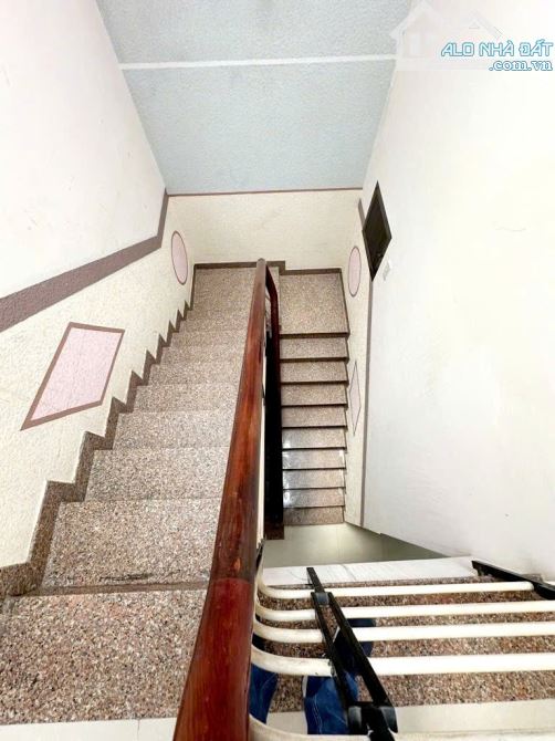 💥PHAN VĂN TRỊ - P.7 - GÒ VẤP - GIÁ: 6,95 TỶ - DT: 4,2 x 12M - 5 TẦNG ĐÚC - 5  PHÒNG NGỦ - 7