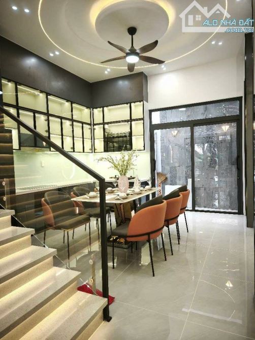 Nhà 4 tầng đường Đường VÕ THỊ THỪA P. An Phú Đông, Q.12 DT 60m2 (4,5mx14m) đường 8m 💵 6,6 - 7