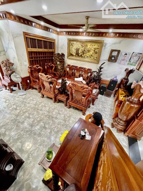💥GẤP GẤP GẤP BÁN💥 🏘️ BIỆT THỰ GỖ  Chủ Xây cực Tâm Huyết - KHU SẦM UẤT LÊ VĂN KHƯƠNG - Q - 7