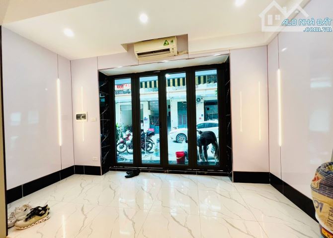 Chủ nhờ bán tập thể Doãn Kế Thiện, tầng 1, đủ nội thất mới, 3 ngủ ô tô đỗ cửa - 7