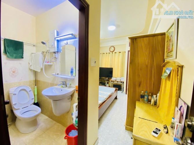 ⭐Cần bán nhà 4 tầng chính chủ xây Tâm huyết sát mặt tiền CMT8 p13 quận 10 - 8
