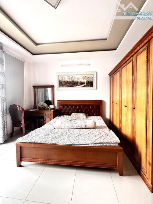 Nhà Góc 2 Mặt Tiền - 4 Tầng Hẻm 6m Thông - DT: 125m² , Gò Vấp, Giáp Tân Bình - 8