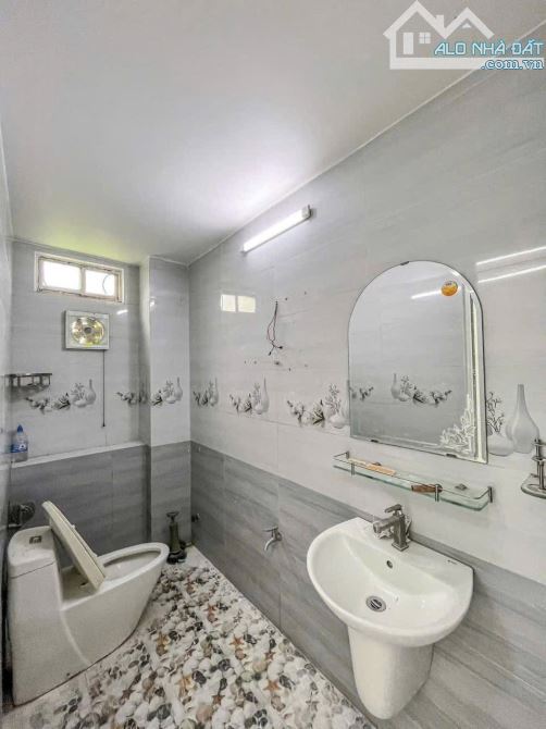 NHÀ TRỆT LẦU KIÊN CỐ HẺM 9 PHẠM NGỌC HƯNG HOẶC VÕ VĂN KIỆT VÀO CŨNG ĐƯỢC, AN HOÀ, NK - 9