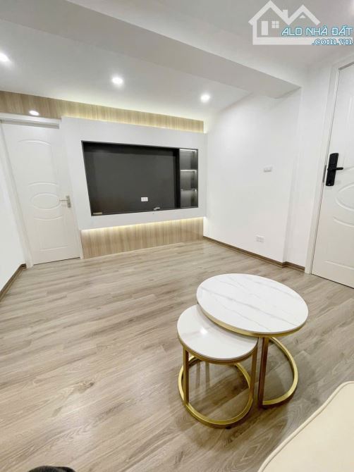 Cho thuê căn hộ tầng 2 khu tập thể bách khoa tạ quang bửu - 9