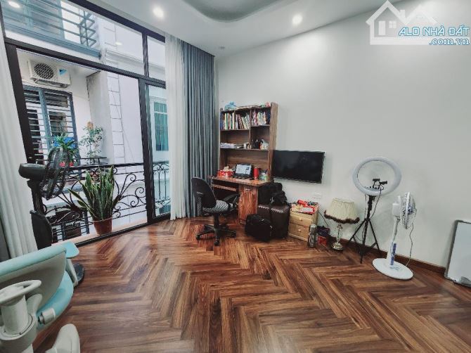 DÂN XÂY HỒ TÙNG MẬU - NGÕ THÔNG - VỈA HÈ - 30M² - 6 TẦNG - 7.5 TỶ (ATL6927) - 9