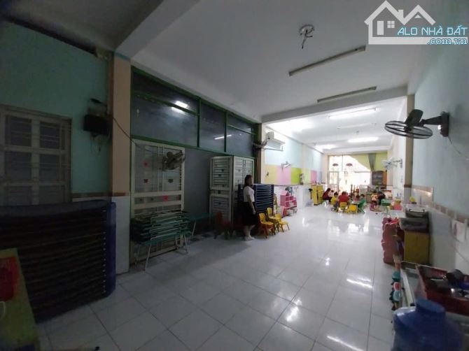 Bà ĐIểm(HM) bán nhà 3 tầng ngang 4m nở hậu mt đường Nguyễn Ảnh Thủ giá 13,4tỷ - 9