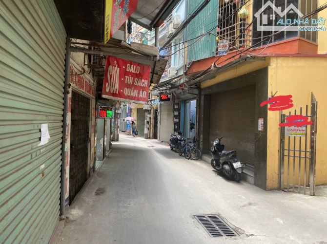 Bán nhà Phố Dương Khuê, 32m2, 5 tầng, lô góc 2 thoáng, MT 5m, gần phố, nhỉnh 7 tỷ - 9