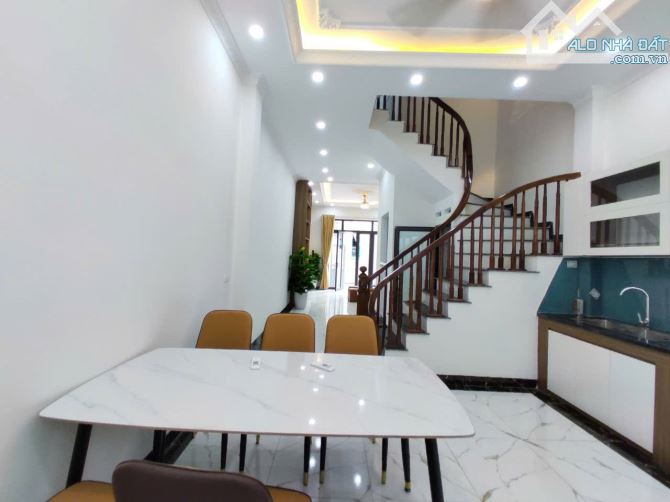 BÁN NHÀ ĐẸP  ĐẠI HƯNG – LẠC THỊ- NGỌC HỒI  | 4 TẦNG | MẶT TIỀN RỘNG - 9