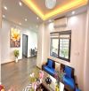 Bán căn hộ B6A Nam Trung Yên, tầng cao, căn góc, nội thất cao cấp.