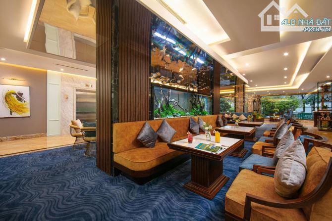Chủ Vay Bank 80 Tỷ- Khách sạn Nguyễn Hữu Thọ 423m2,11 tầng, MT 15m- 218 tỷ- CT 1.6 tỷ/th