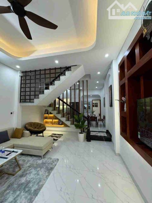 💥BÁN NHÀ PHỐ 2 TẦNG- PHẠM VĂN NGHỊ- 90M2- GẦN LÊ ĐÌNH LÝ- TT THANH KHÊ- CHỈ 3 TỶ X