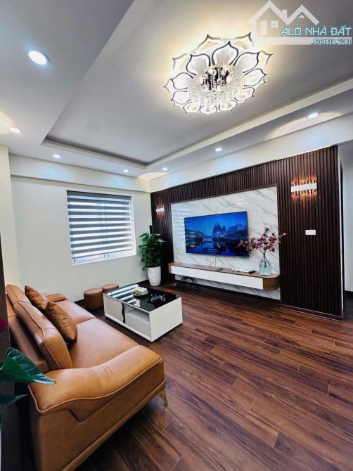 Căn hộ 105m2 3PN tòa CT10 KĐT Việt Hưng View Công Viên giá SIÊU TỐT - 1
