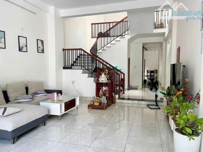 🏡 CHỦ GIẮ SÂU CẦN BÁN NHANH NHÀ 3 TẦNG ĐẸP ĐƯỜNG 7M5 – THANH LƯƠNG 15, KHU ĐT HÒA XUÂN, Đ