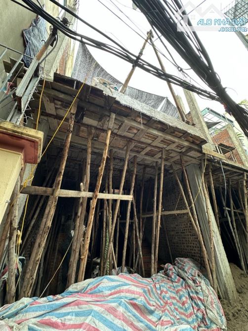 Bán CCMN 6 tầng thang máy, 3 mặt thoáng, Phố Thanh Đàm, 42m², MT 4.2m, giá 11 tỷ