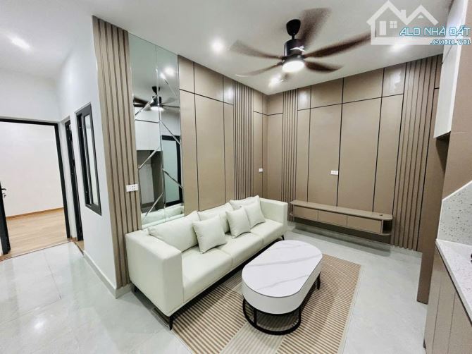 BÁN TẬP THỂ BÓNG ĐÈN, RẠNG ĐÔNG, NGUYỄN TRÃI, THANH XUÂN. 65M2- 3PN.3,1 TỶ