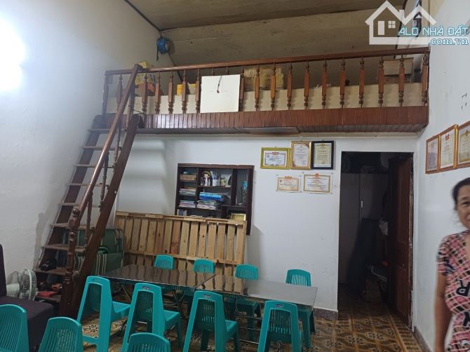 Chủ lớn tuổi mong muốn bán nhanh nhà kiệt ô tô vi vu Tiểu La với 5,5 tỏi cho 80m