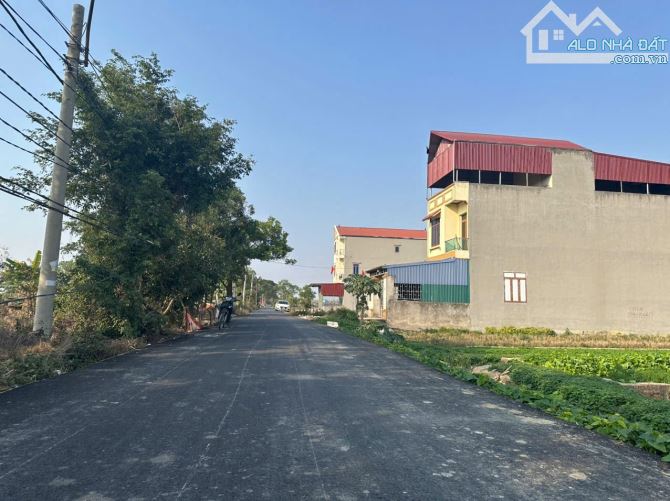 Bán 1 cặp góc Trục chính Quỳnh Đôi, Kim Chân, Băc Ninh / Dt 240m2 MT 10m Giá 7,3 tỷ