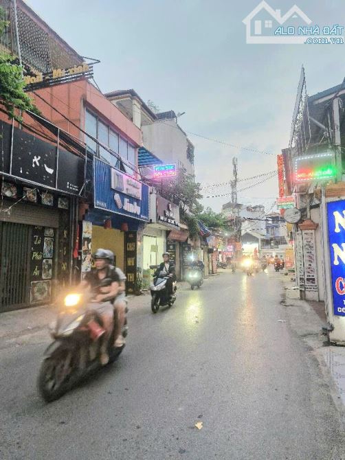 Hồ Đắc Di, siêu hot, siêu khủng, sát hồ điều hòa, ô tô tránh đỗ