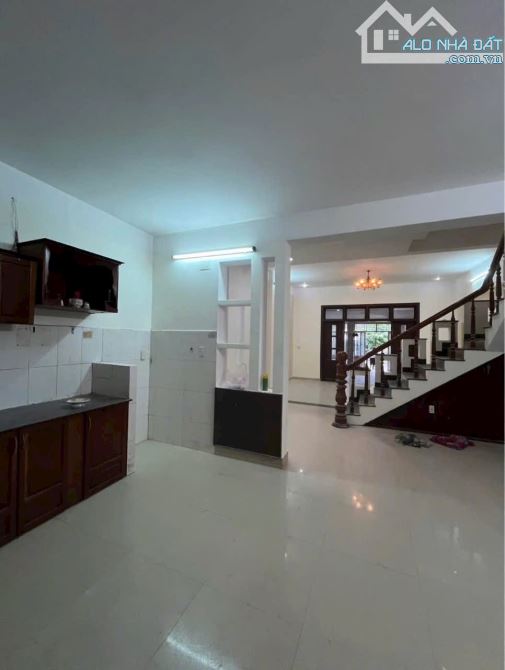 Bán nhà MT Nguyễn Chánh Liên Chiểu sát biển