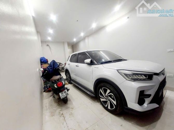 SIÊU PHẨM NHÀ MẶT PHỐ 800A  65m 5 TẦNG MT 7m THANG MÁY GARA Ô TÔ 26 TỶ